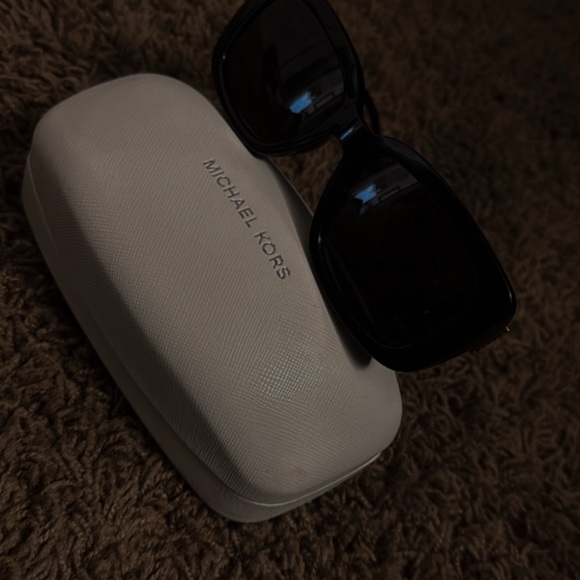 Michael Kors Black Sunglasses with White Case - Picture 2 of 5